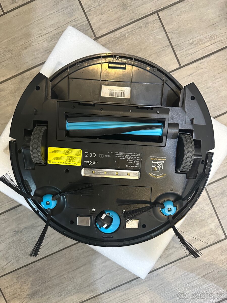 Robotický vysavač Eta Master - 8