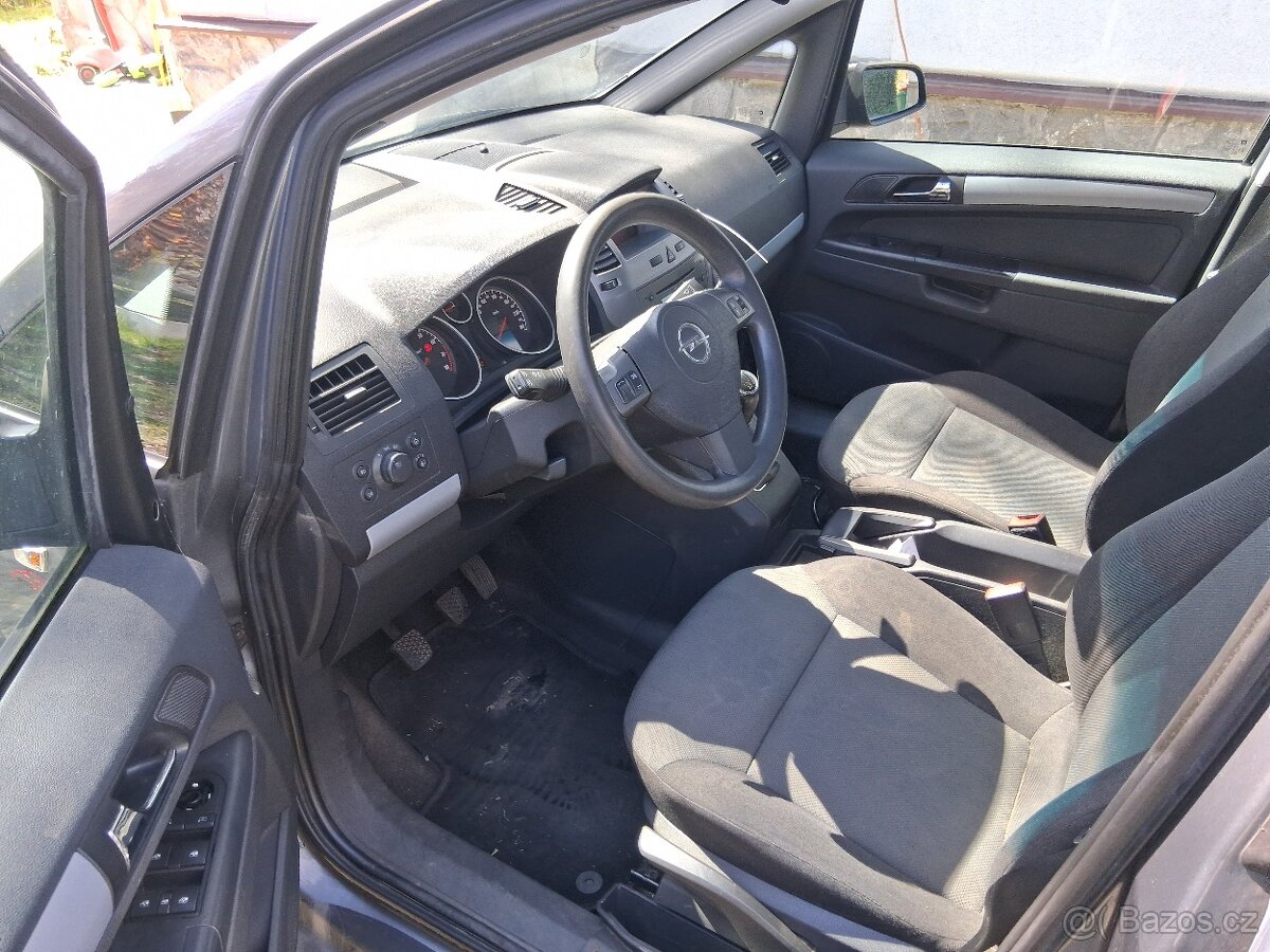 Opel Zafira B - 8
