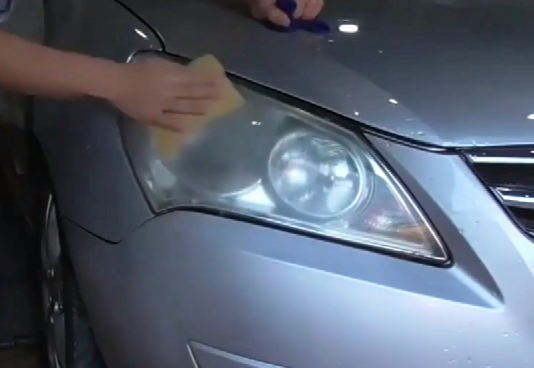 Sada pro renovaci světlometů + náplň 800ml Náplň 800ml = 45 - 8