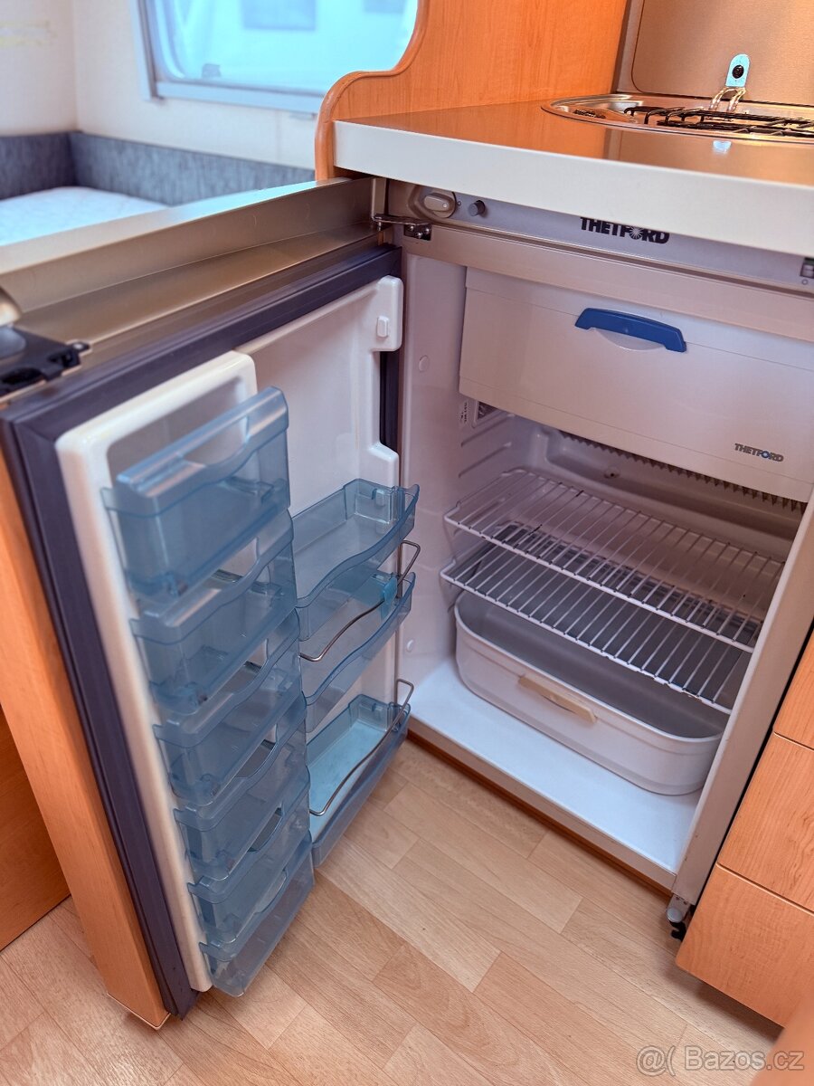 Hobby DeLuxe 400SF/2008/1.350KG/4MÍSTA - 8