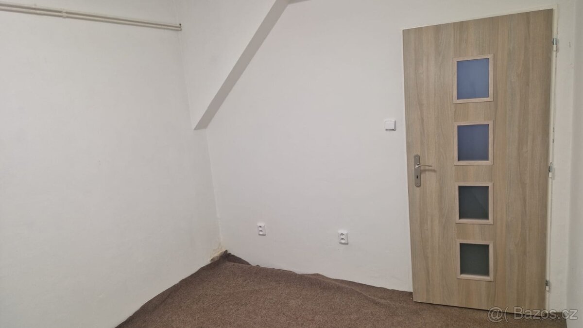 byt 4kk v Novém Boru , bez realitky - 8