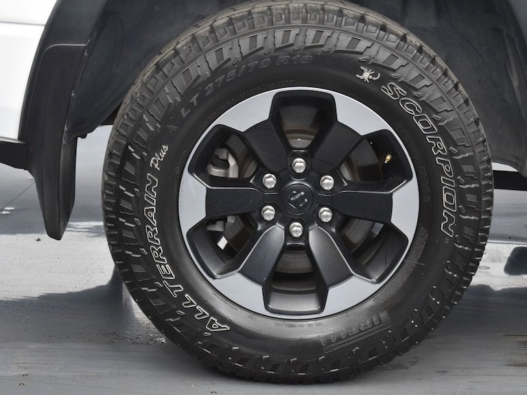 Dodge RAM 1500 Rebel 4x4 5,7 Hemi - 8