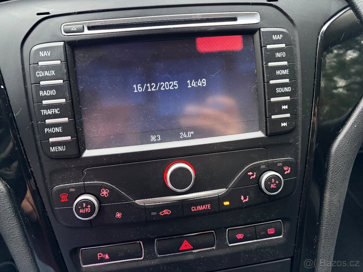 Ford Mondeo 2012 - 8