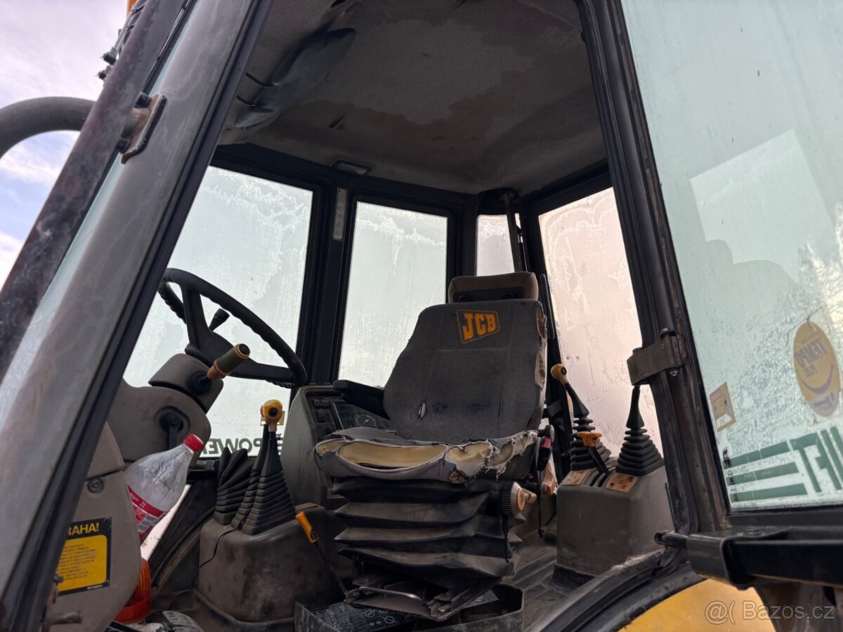 JCB 4CX 4X4 - 8