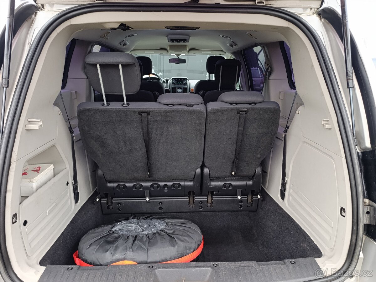 Chrysler Grand Voyager 3,8 LPG r.2008 - 8