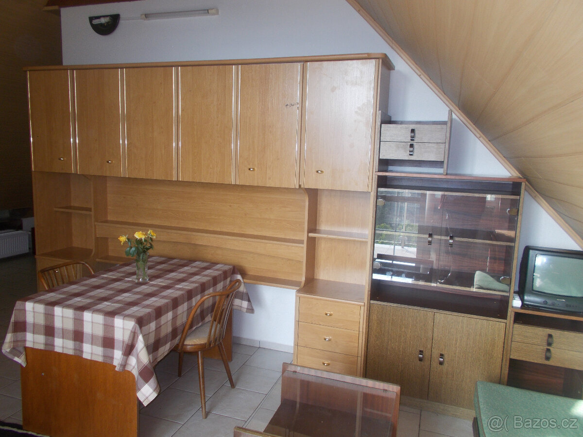 PRONÁJEM APARTMÁNU - 8