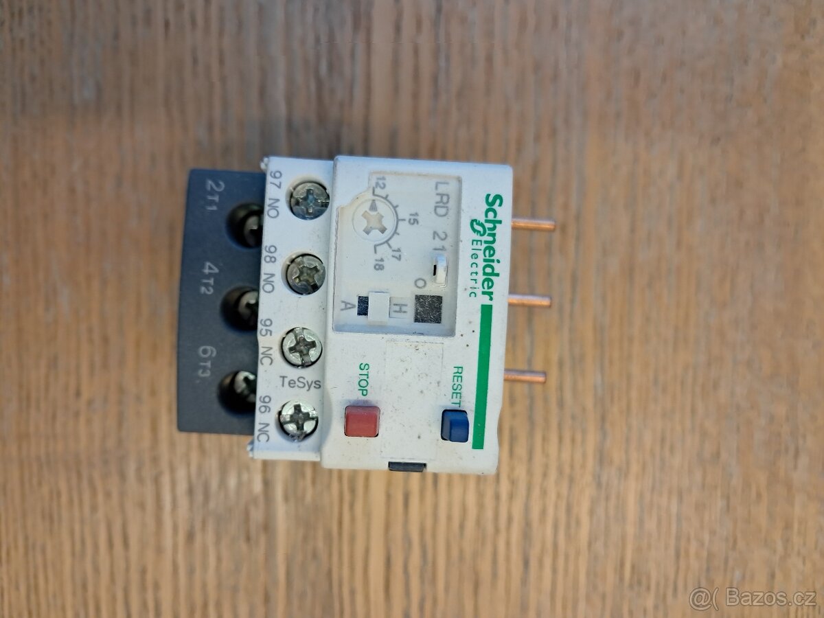 Drobný elektromateriál - 8