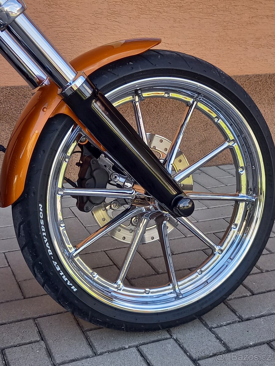 Harley Davidson FXSB Breakout - 8
