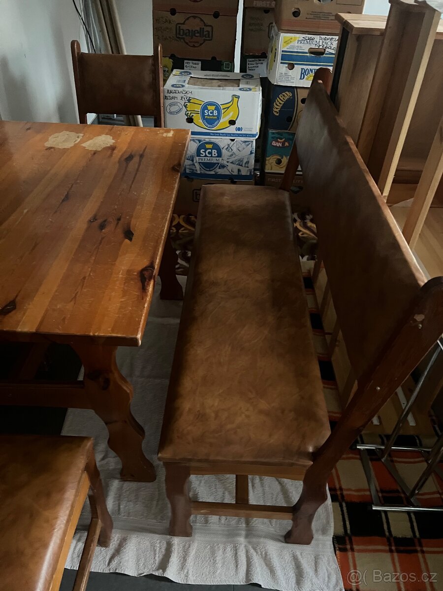 Nabízím dřevěnou jídelní soupravu masiv - 8