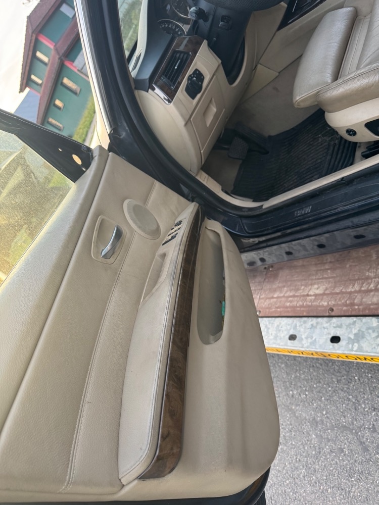 BMW E90 El.Sportsitze, Roletky, Dřevěný dekor - 8