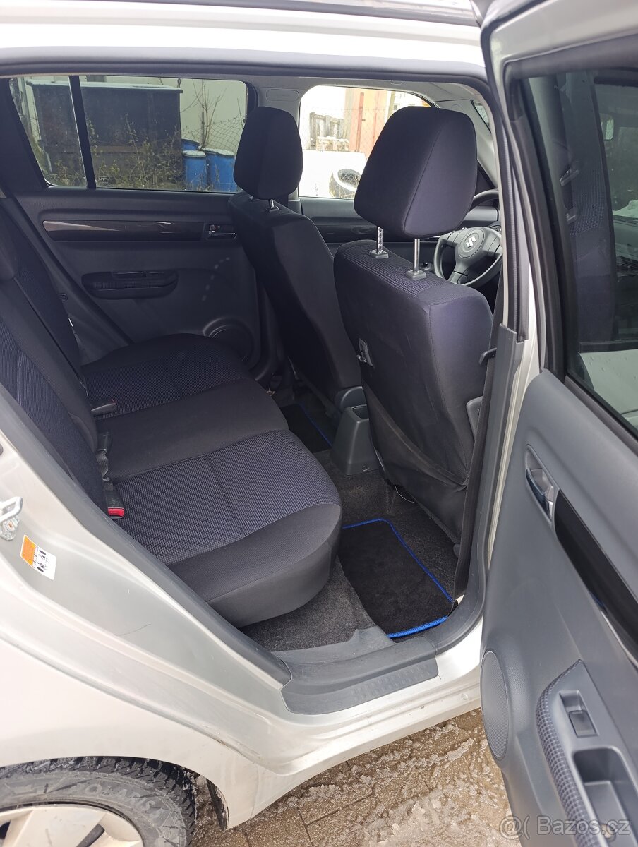 Suzuki Swift 1.3 68 kW - 8