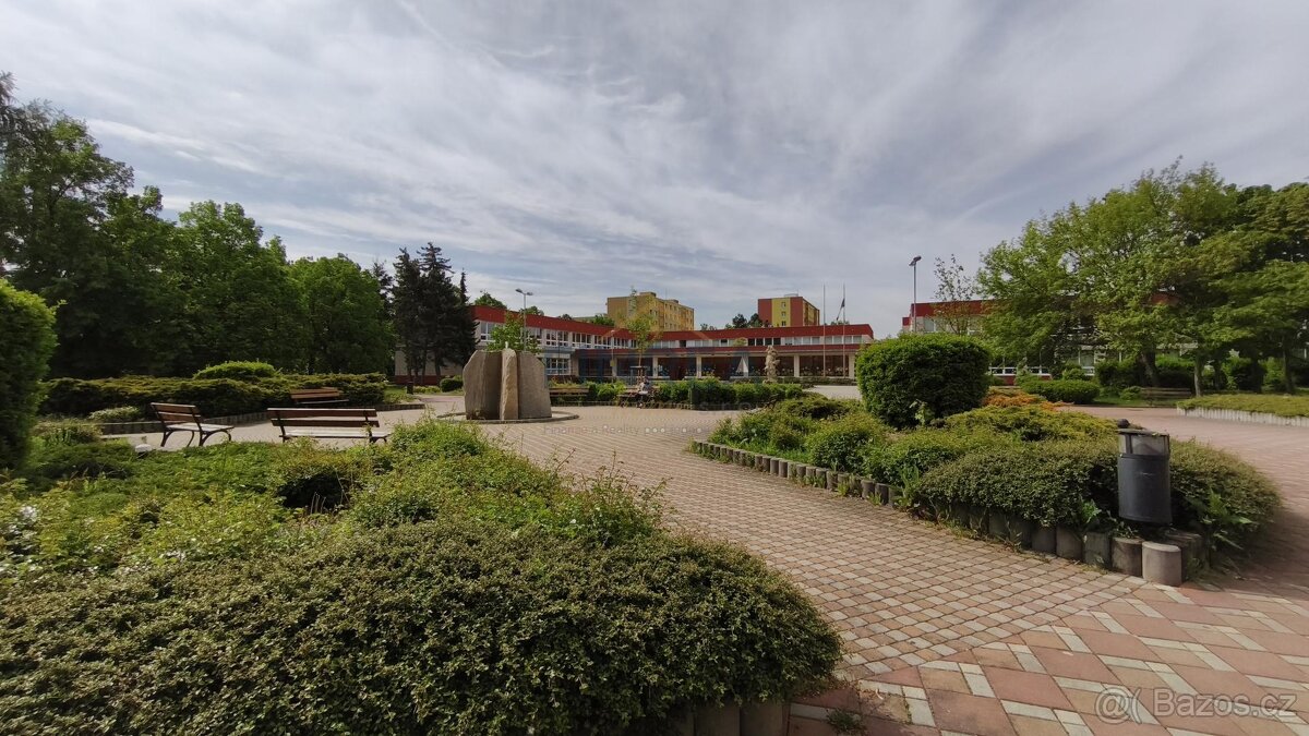 Prodej bytu, 4+1, 85 m2, OV, Chomutov, ul. Seifertova - 8