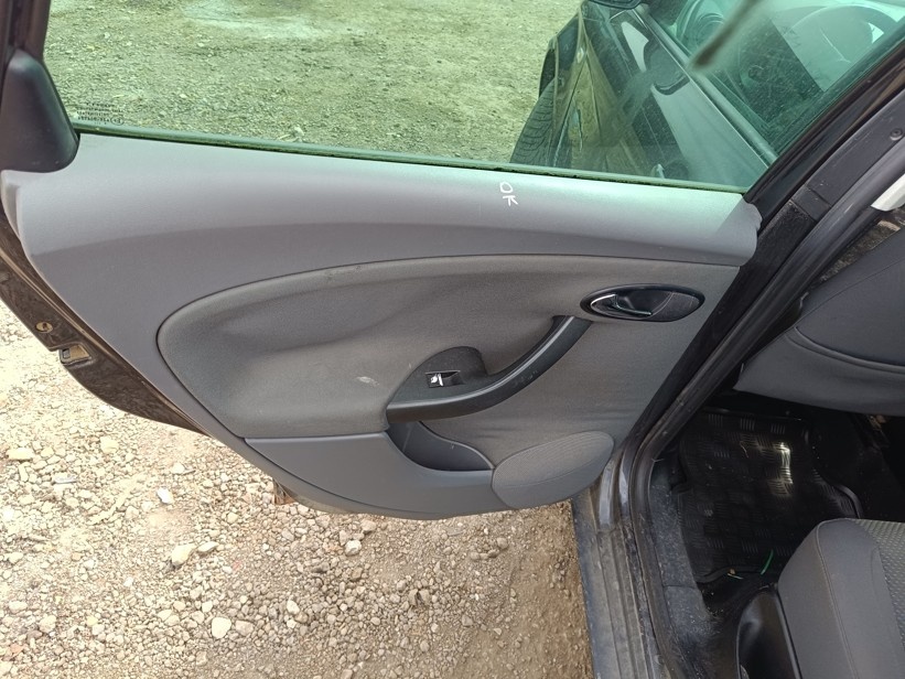 ND z Seat Toledo 1896.cm3 77.kw nafta r.v.2006 (K30) - 8