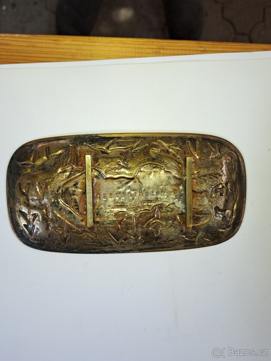 P O Ľ O V N Í C K A Tácka. - 8