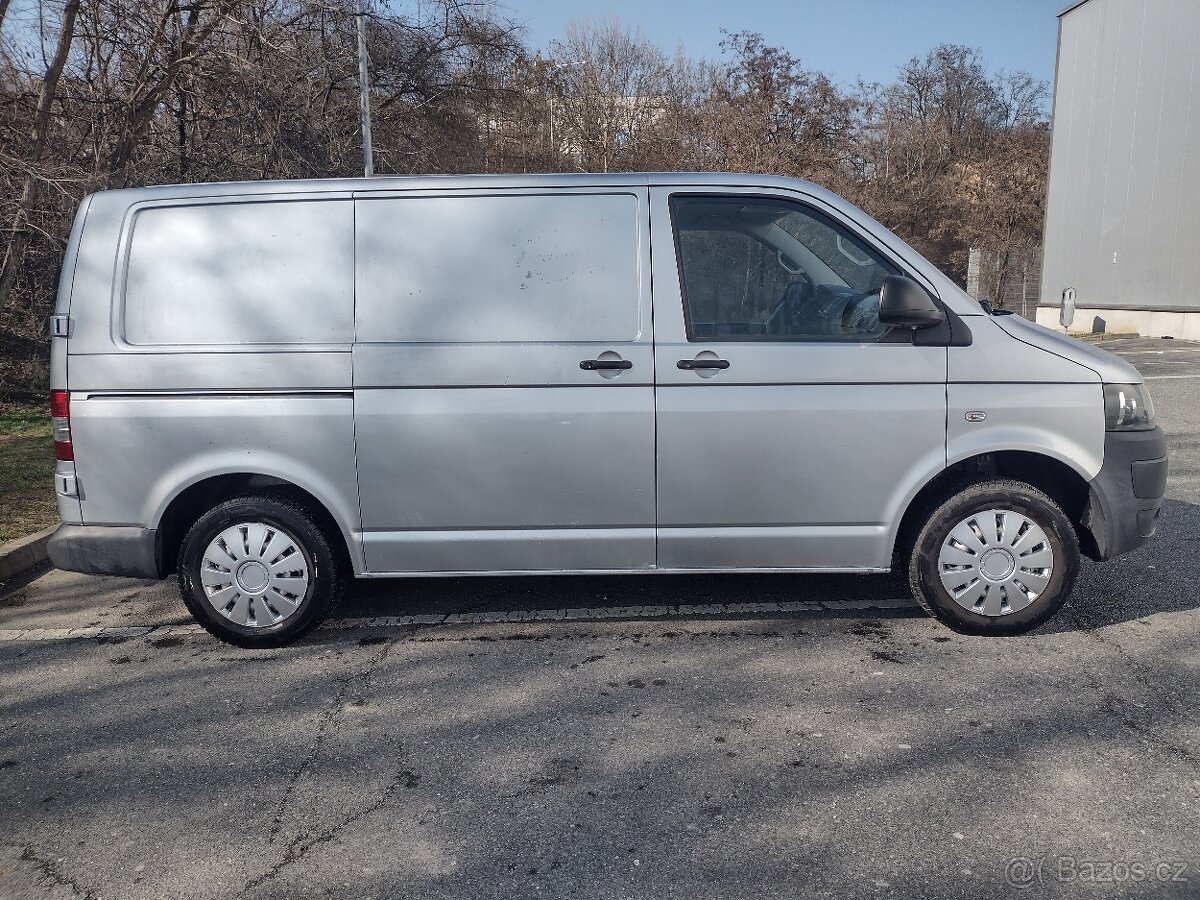 Volkswagen Transporter T5.1 2.0TDI - 8