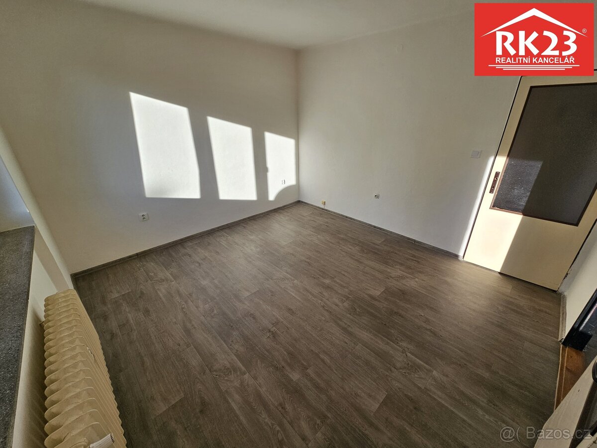 Prodej, Byt 1+1, Plzeň - Lobzy, ul. Nad Úslavou, ev.č. 02014 - 8