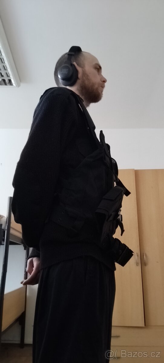 Mil-Tec Vesta + Sumky a Holster - 8