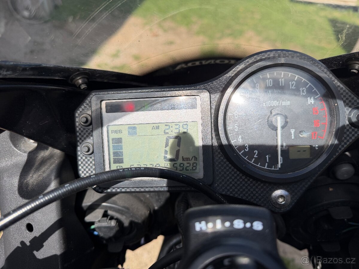 Honda cbr 600f - 8