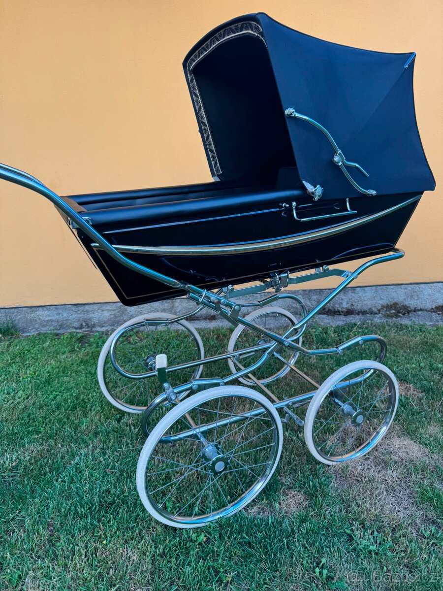 Retro kočárek Silver Cross pro miminko - 8