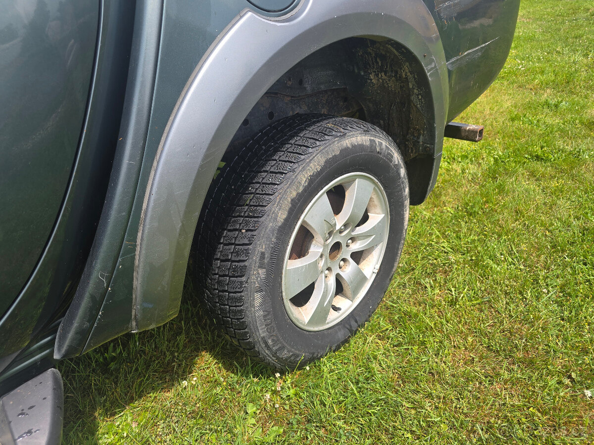 Mitsubishi L200 4x4 intense - 8