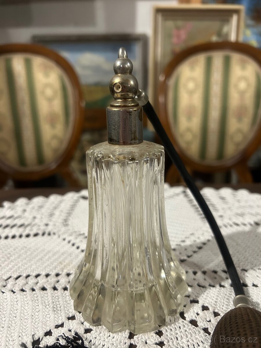 Elegantní vintage parfémový flakon s balónkem - 8