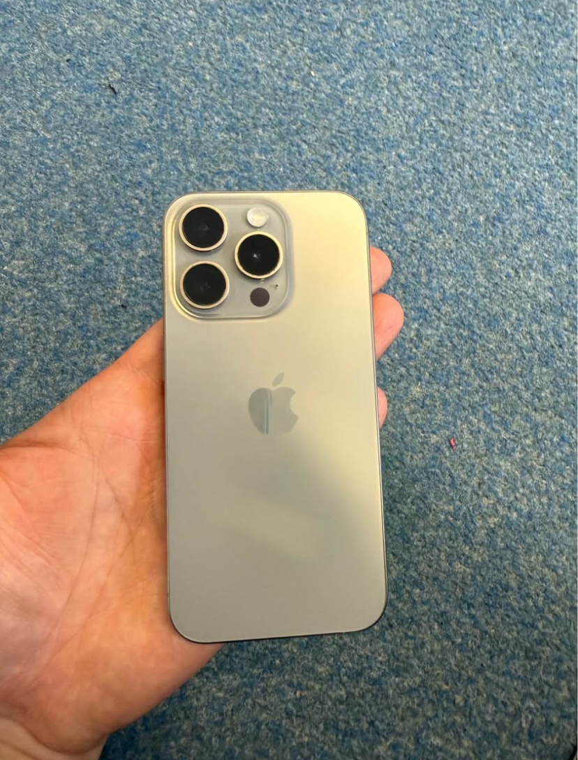 iPhone 15 pro Titan 128Gb - 8
