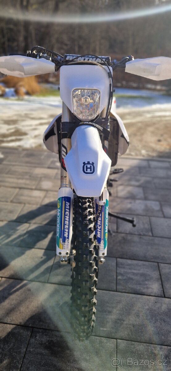 Husqvarna FE 350 – 2016 – velmi pěkný stav a vzhled - 8