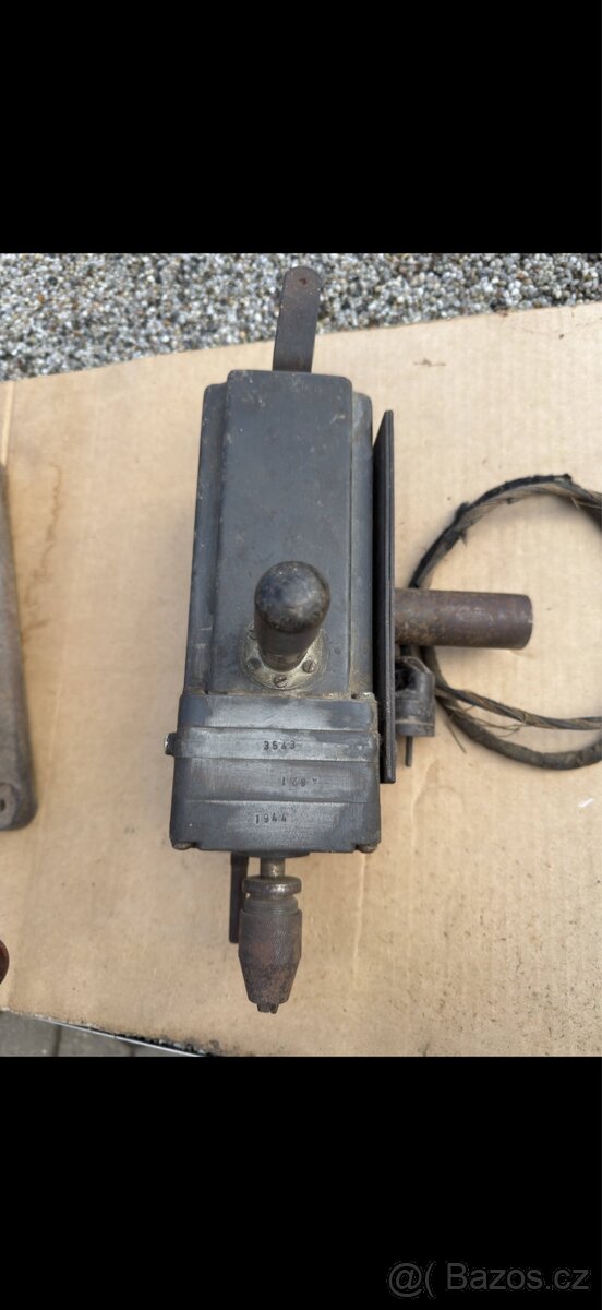 Stará stolní vrtačka - 8