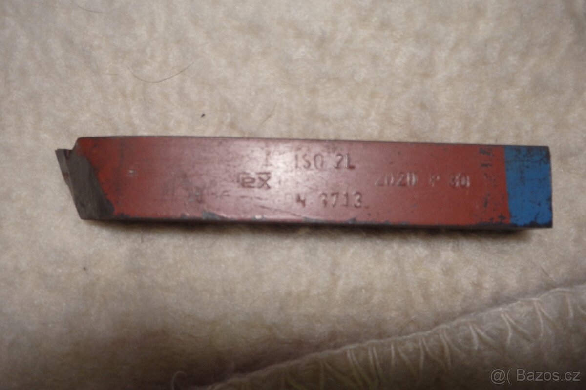 Příslušenství k soustruhu: vrták, nože, - 8