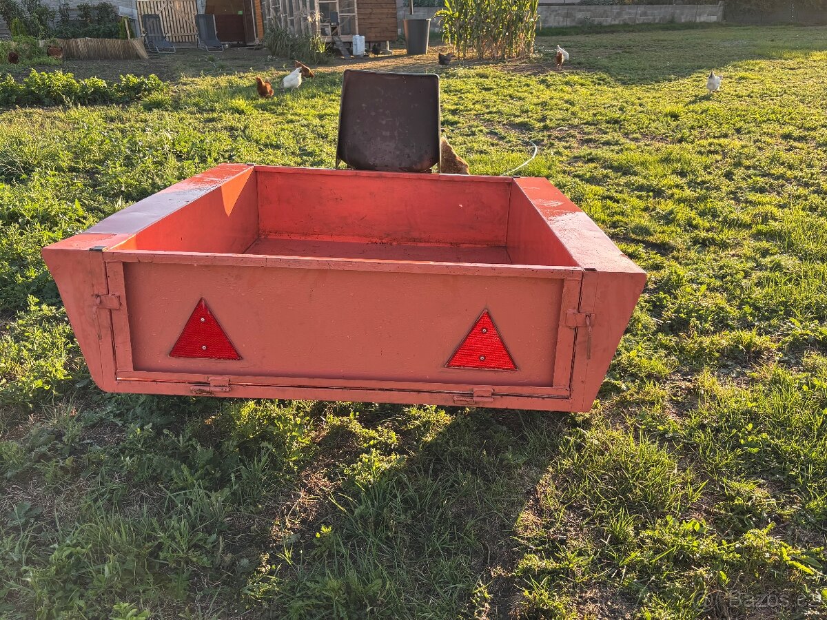 Vozík k traktůrku VARI - 8