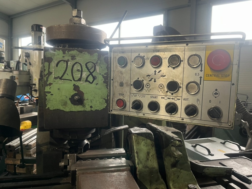 Frézka FGU 32 - 8