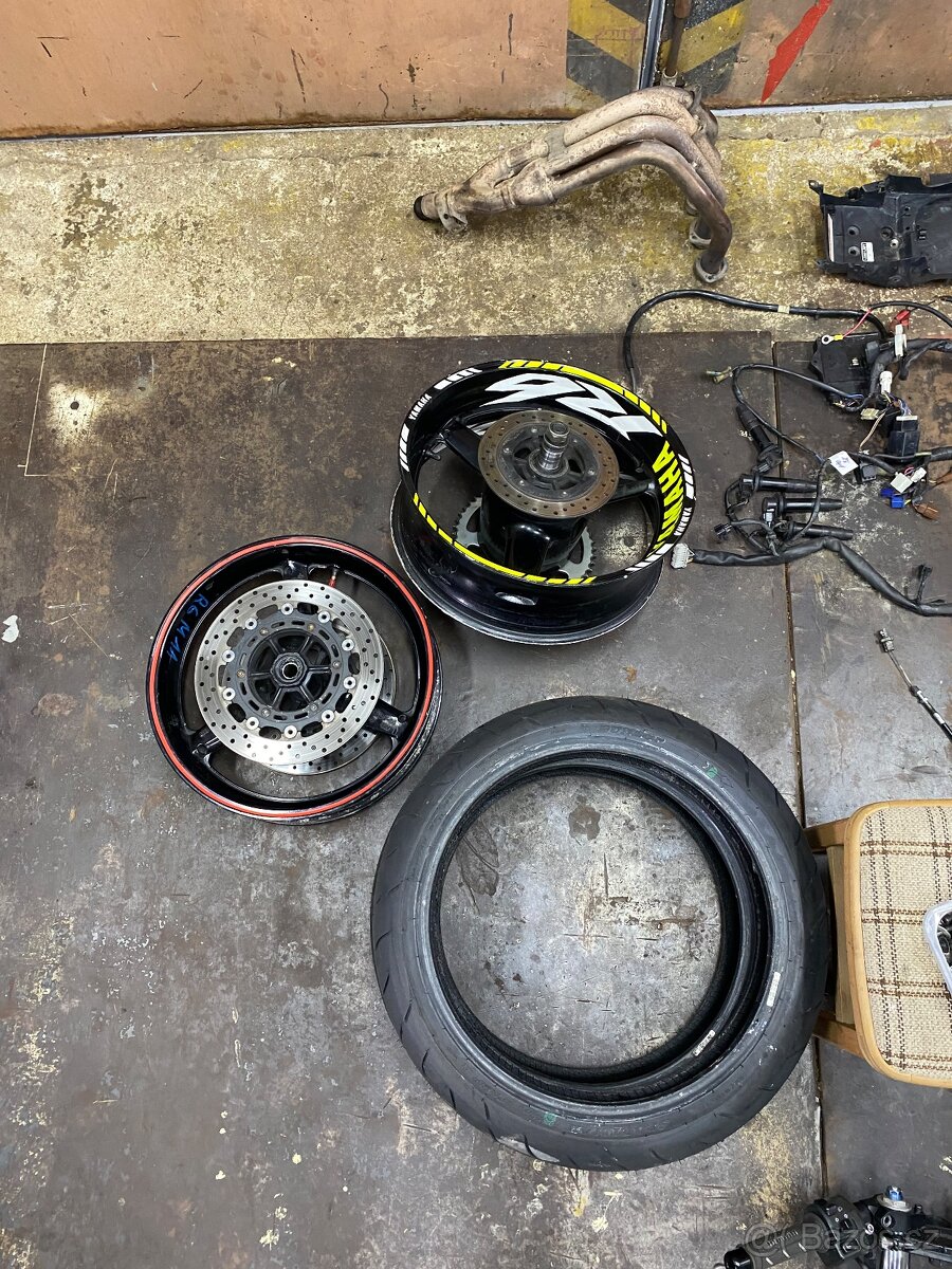 Yamaha R6 1998 - 2002 náhradní díly - 8