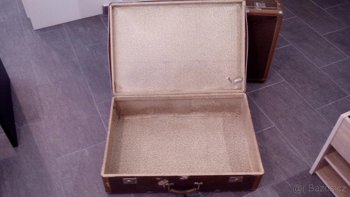 Kufry Kazeto Přerov - velké, starší, dobrý stav - 2 kusy - 8