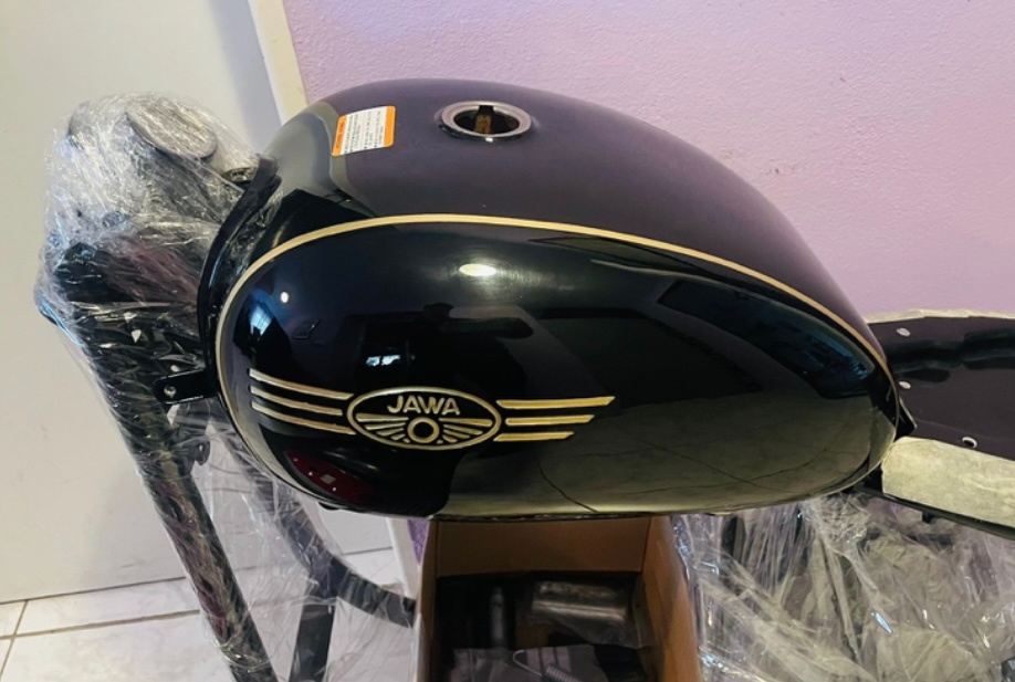 Nová nádrž Jawa Scrambler - 8