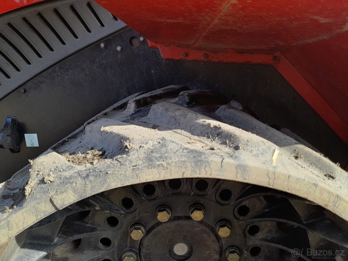 Case QUADTRAC 620 - 8