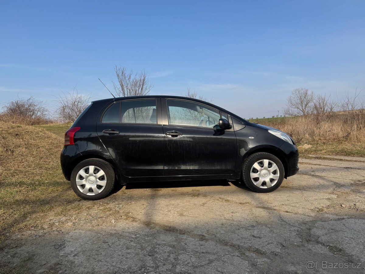 Toyota Yaris 1.Oi - 8