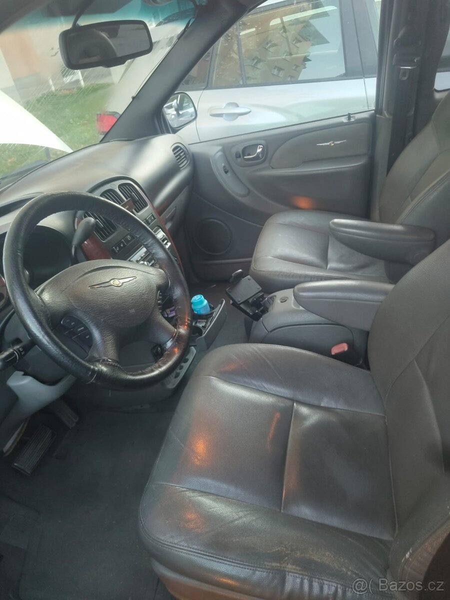Chrysler Grand Voyager 2,8 CRD automat Stow´N Go, 7míst - 8