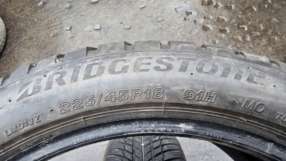 Zimní pneumatiky 225/45/18 Bridgestone - 8