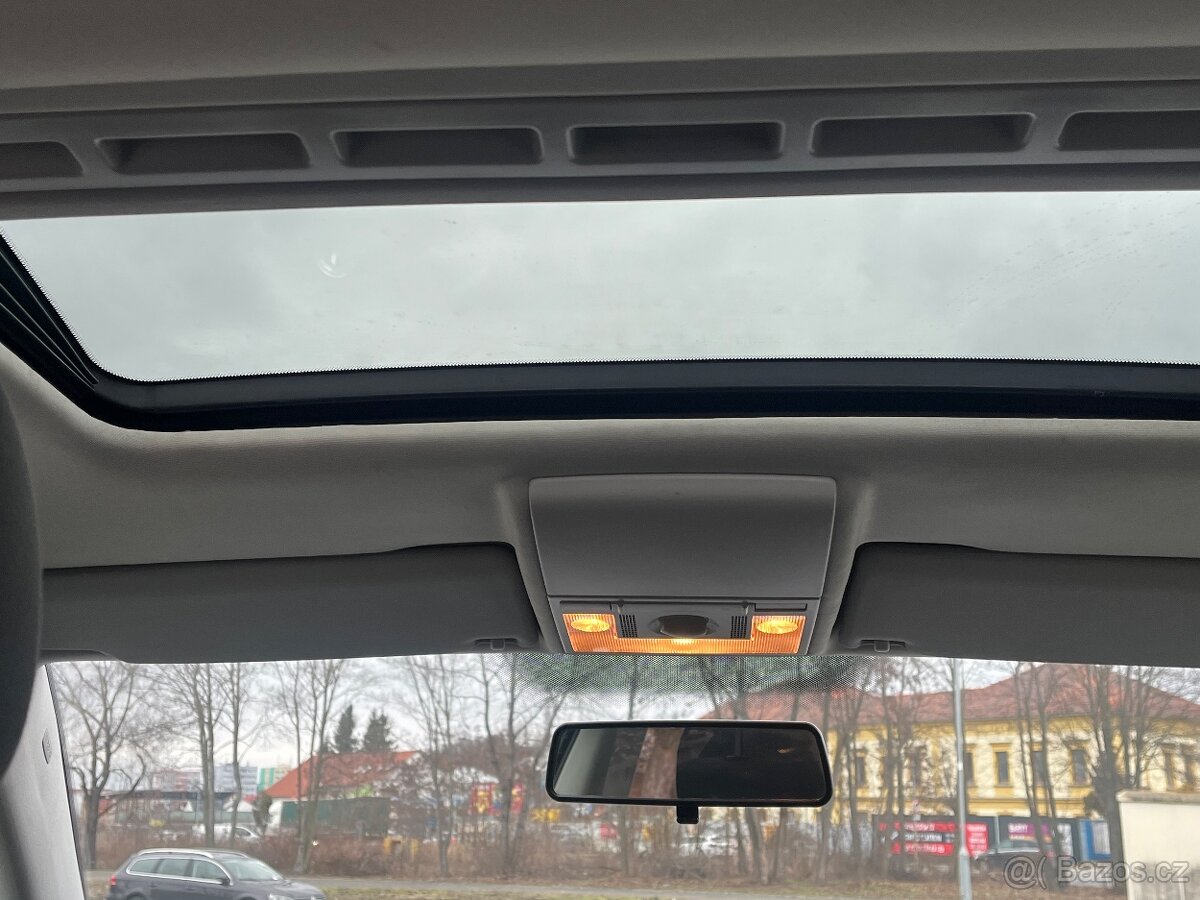 Volkswagen Polo 1,6 Benzin - 8