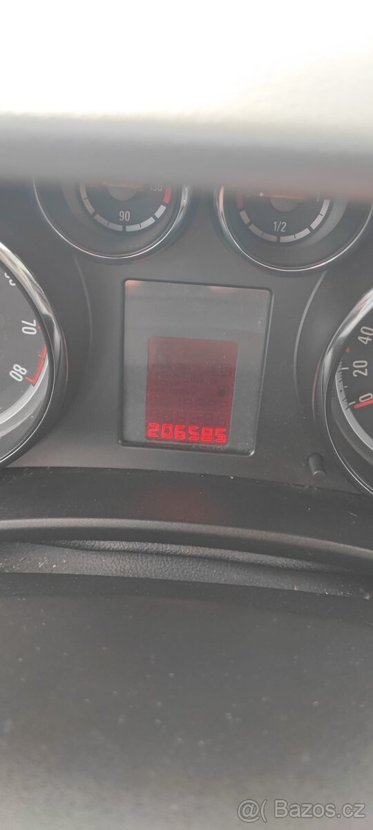 Opel Meriva B 1.4 - 8