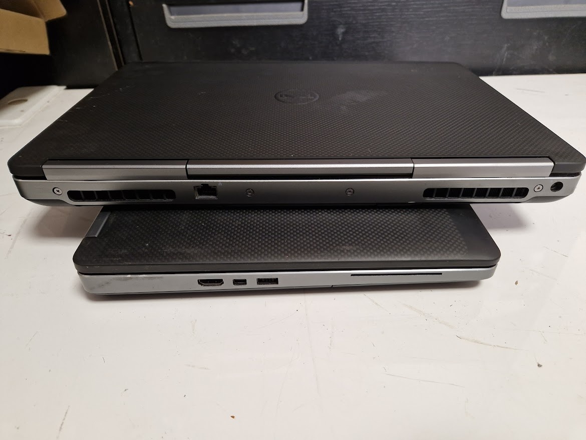 Dell Precision 7510 /15,6"/Core i7/16GB/512GB/2GB nVidia GP - 8