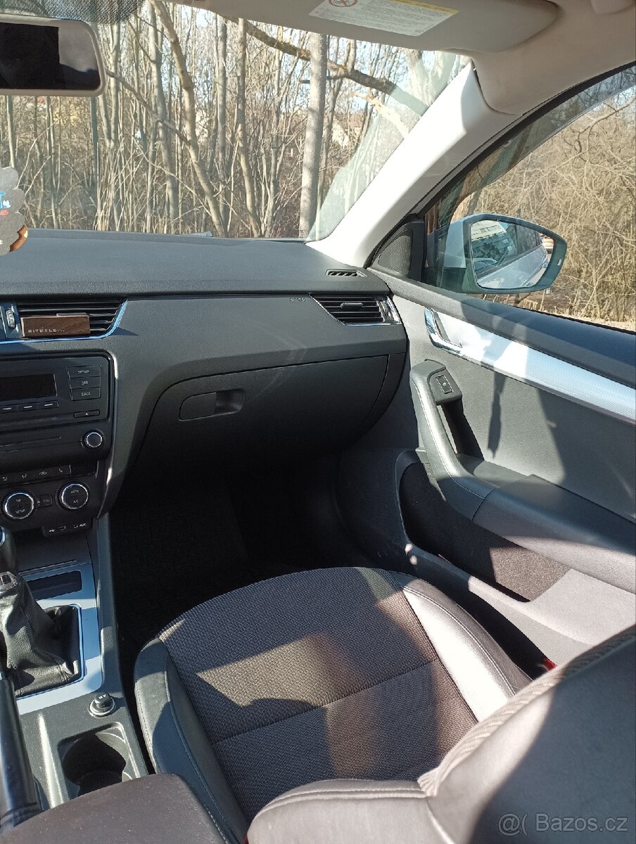 Škoda octavia3 1.6 TDI 77kw - 8