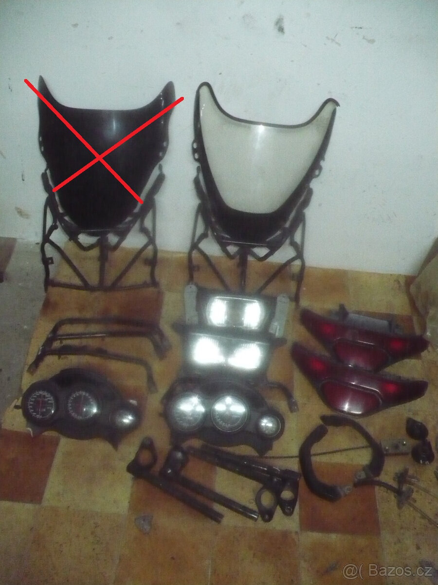 Suzuki RF 600 /900 r. 94 díly ze tří moto - 8