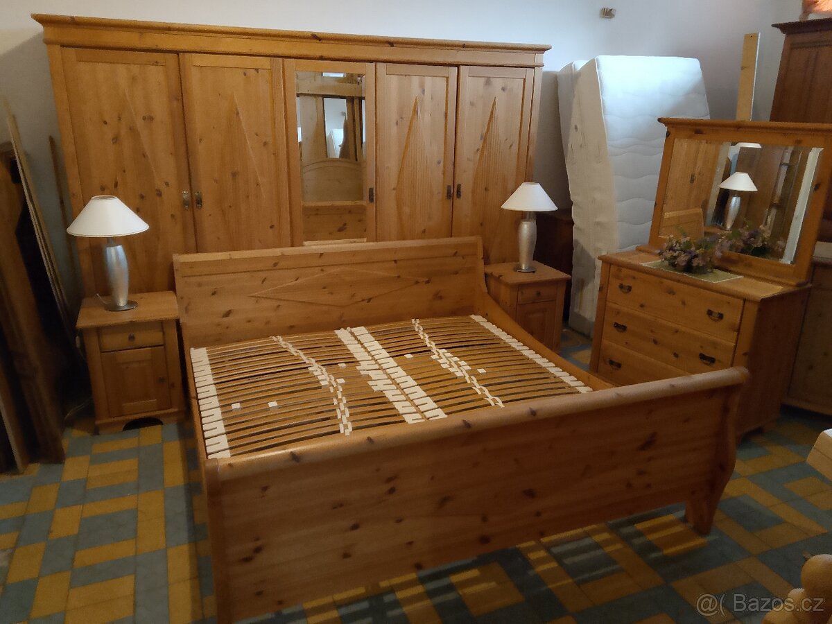 KOMPLETNÍ CELODŘEVĚNÁ LOŽNICE NORA - 8