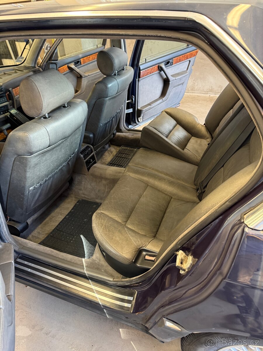 BMW E32 750 iL V12 - 8