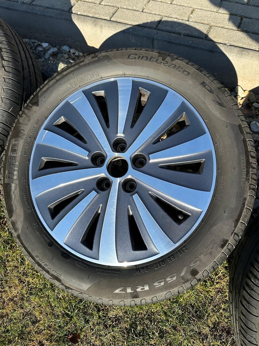 Prodej letní sady litých kol a pneu na Škodu Superb 3 - 8