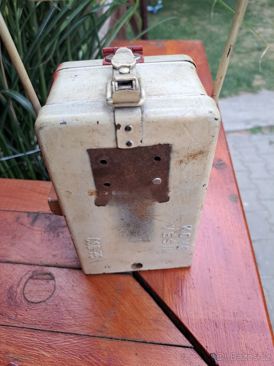 Ž E L E Z N I Č I A R S K A Lampa. - 8