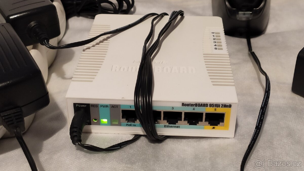 Adaptéry telefony kabely navigace - 8