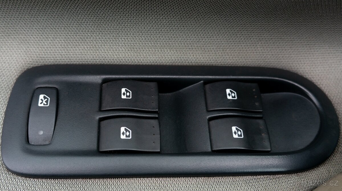 Renault Grand Scénic 1.9 dCi AUTOMAT – 7 míst - 8