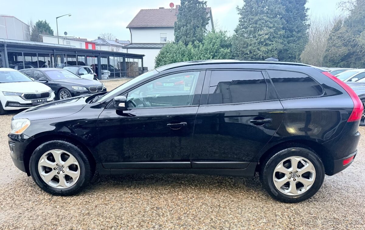 Volvo XC60 Kinetic AWD 2,4d 120kw - 8